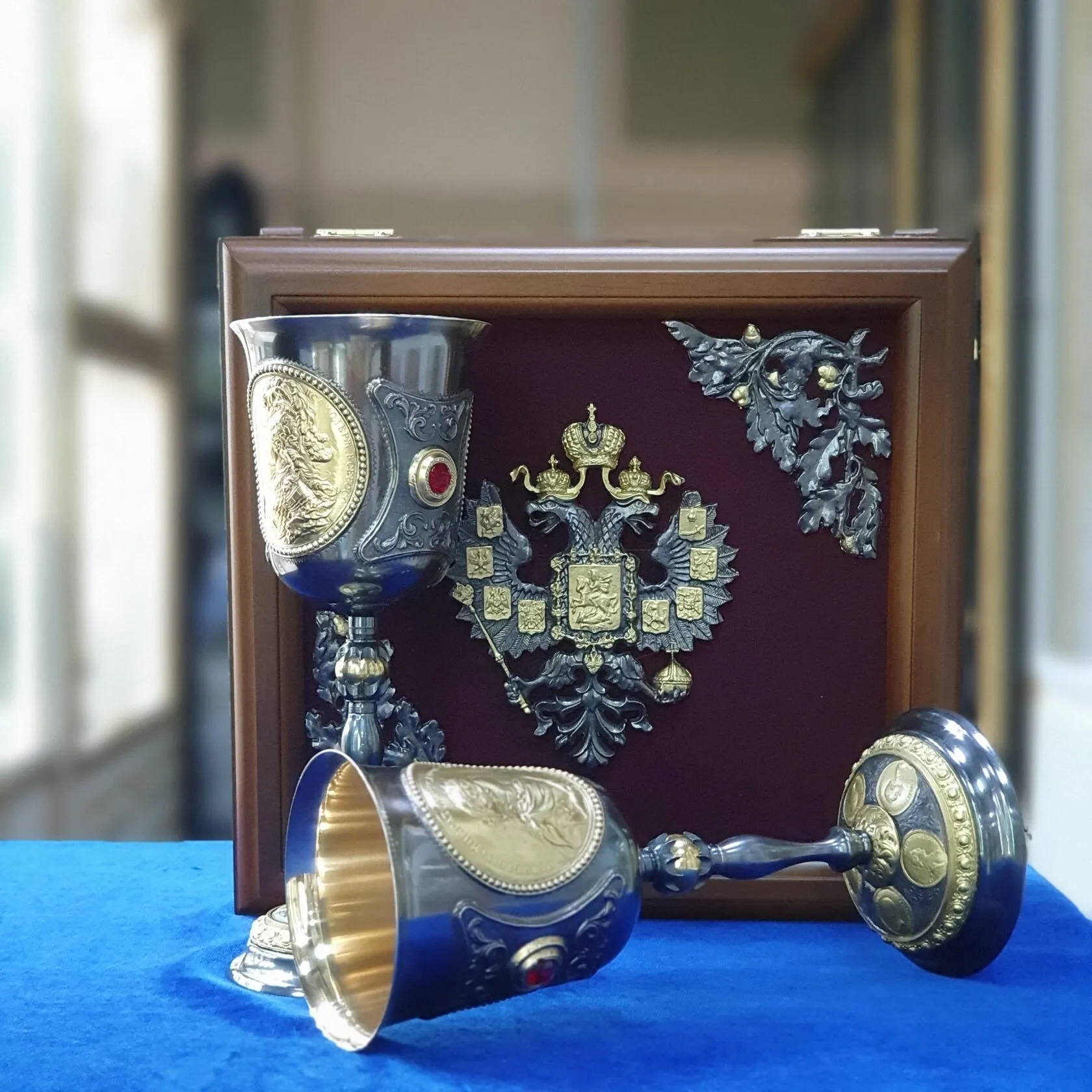 Набор бокалов «Царский» золото