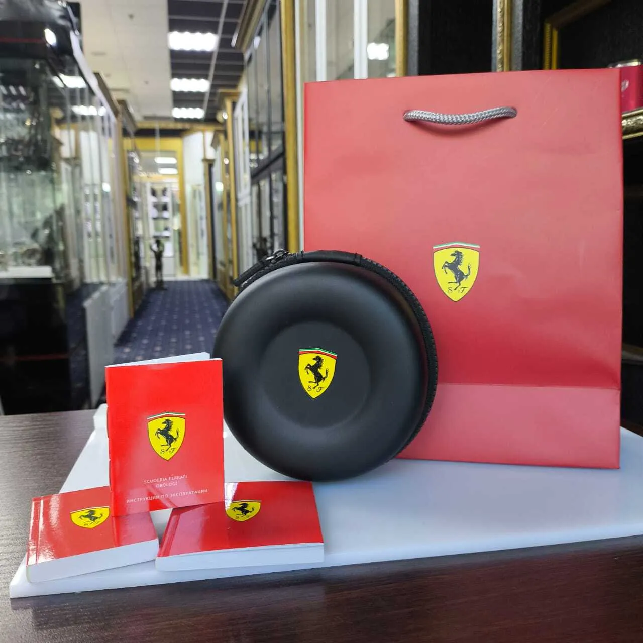 SCUDERIA FERRARI 0830056